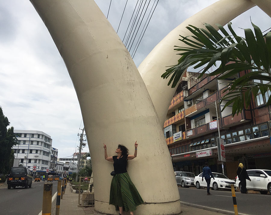 Diary of a Muzungu. Pembe za ndovu. Mombasa elephant tusks