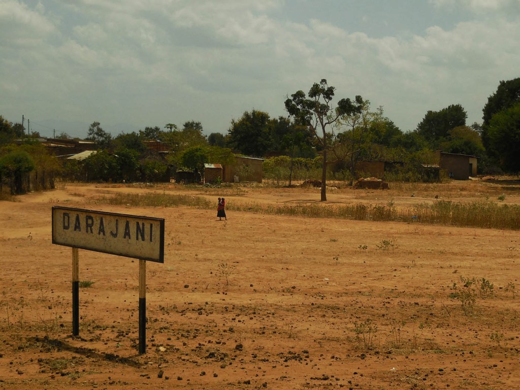 Lunatic Express Nairobi Mombasa Darajani girl