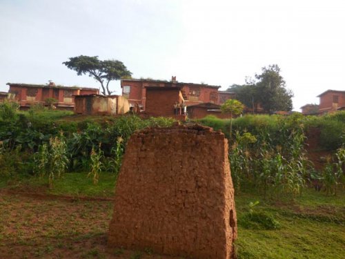 Kampala train passes brick oven, Mbuya. PHOTO Diary of a Muzungu