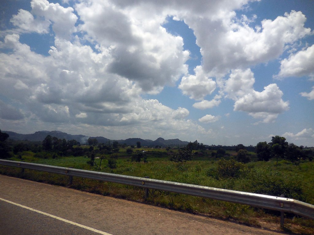 road-view-of-mountains-from-arua-to-koboko