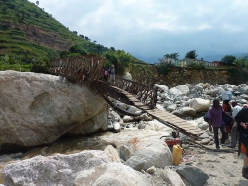 temporary river crossing. Kilembe, rwenzori trekking 