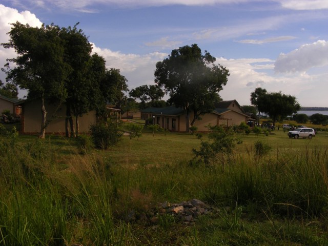 Solar eclipse Pakuba Lodge Murchison Falls